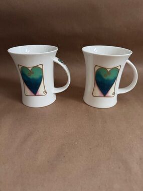 Set of 2 Dunoon "Amour" by Caroline Bessey Ceramic Heart Mug.